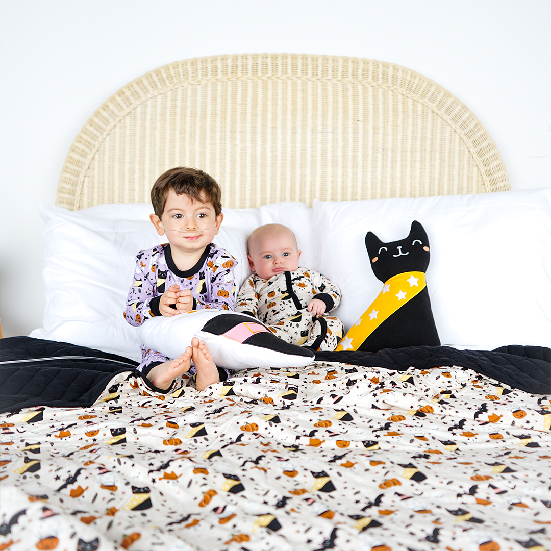 Lucy's Room Spooky Cute Halloween Beige Twin Size Bamboo Quilt