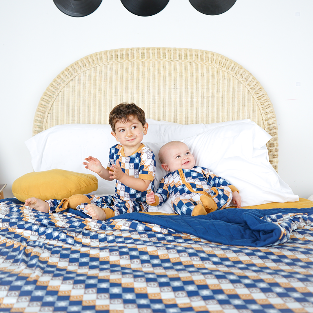 Lucy's Room Happy Daze Blue Twin Size Bamboo Quilt