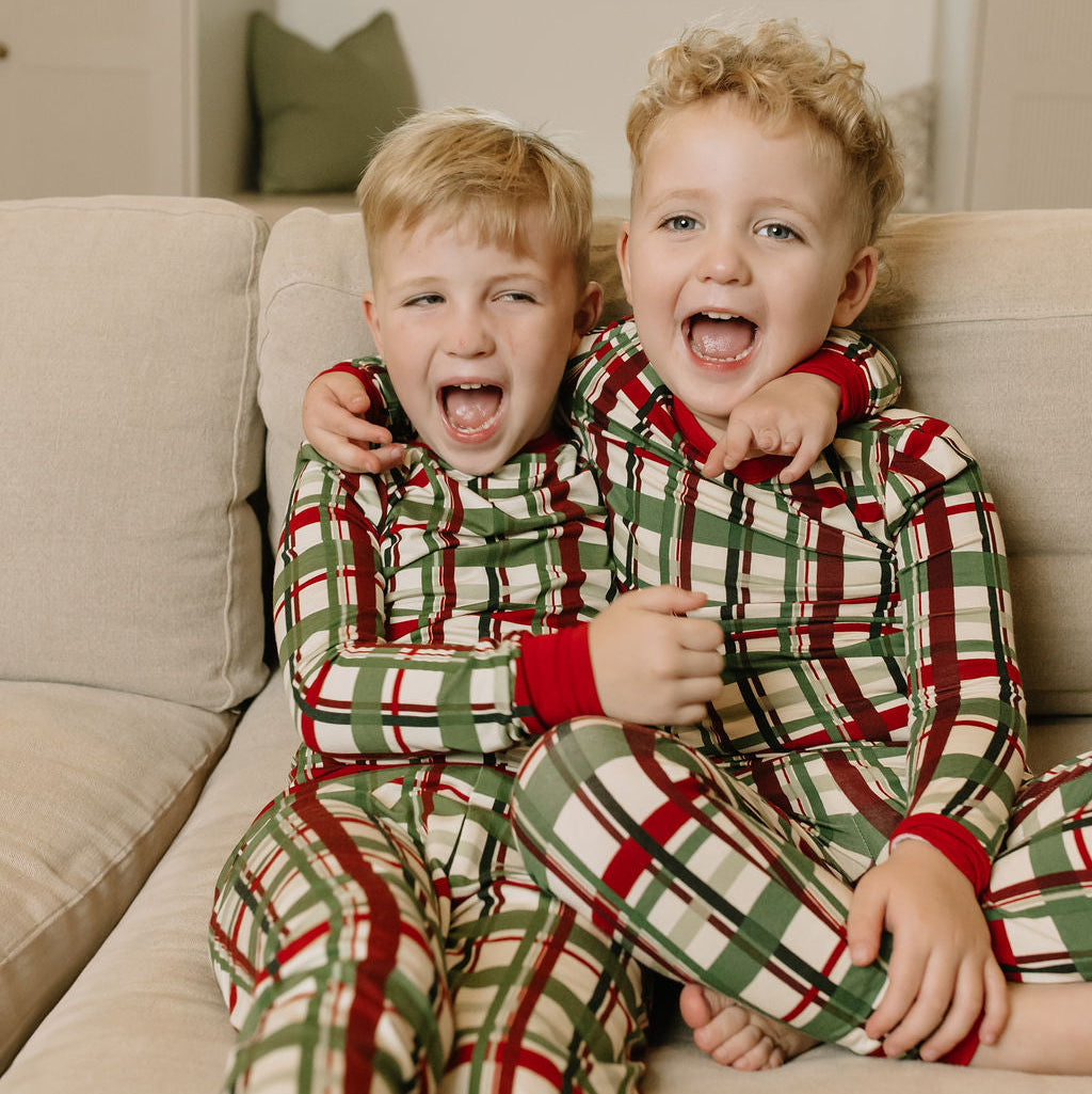siblings matching in bamboo holiday plaid