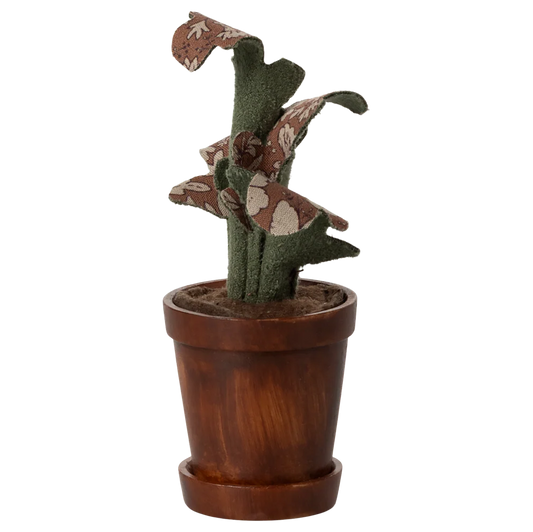 • Maileg flower pot with plant miniature dollhouse greenery
• Mini fabric leafy plant for Maileg mouse and bunny houses