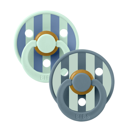 set of 2 pacifiers
