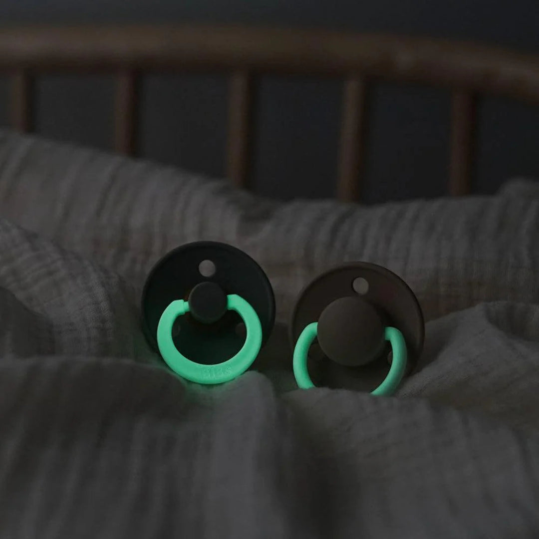 pack of 2 glow in the dark pacifiers
