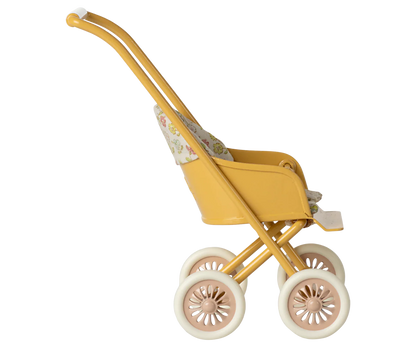 • Maileg micro stroller yellow miniature dollhouse furniture
• Mini yellow stroller for Maileg micro bunnies and rabbits