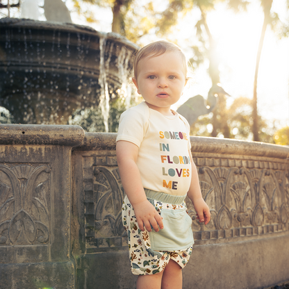Someone in Florida Loves Me Short Sleeve Baby Onesie