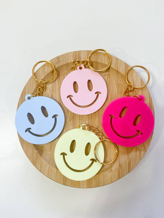 *FINAL SALE* Retro Smiley Face Keychain